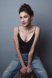 Актер Erin Neufer