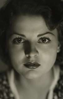 Фото Лилиан Бонд