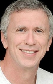 Актер Стив Култер