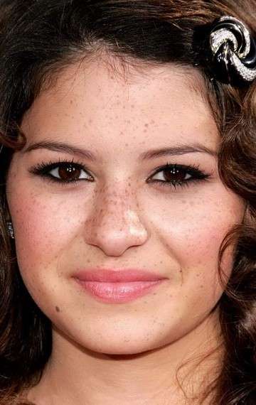 Актер Алиа Шокат