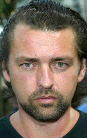 Актер Энгус МакФадьен