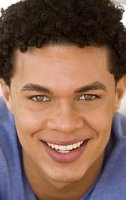 Актер Исмаэль Круз