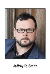 Актер Джеффри Р. Смит