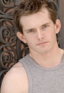 Актер Роберт Йен Эванс