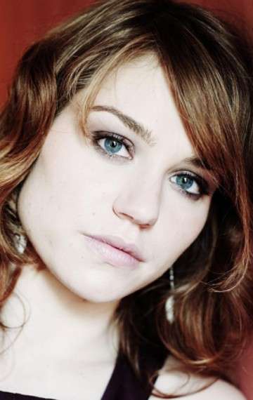 Актер Эмили Декьенн