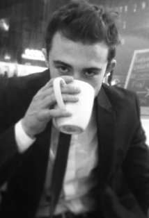 Актер Остин Кеннеди