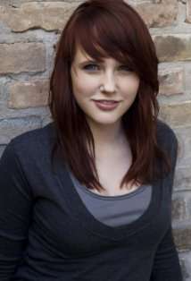 Актер Николь Эллиотт