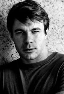 Актер Уилл Стюарт