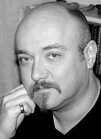 Актер Дэн Абнетт