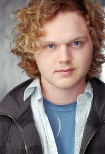 Актер Джо Адлер