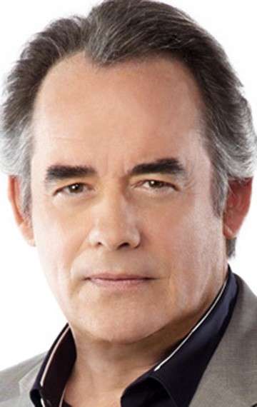 Актер Том Ирвин