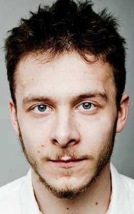 Актер Иван Ивашкин