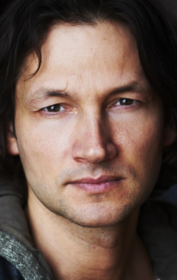 Актер Робин Касянов