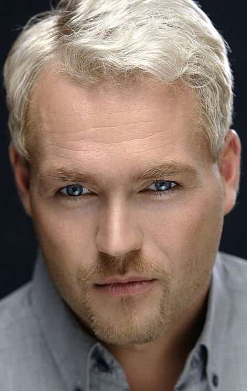 Актер Брэндон Ри