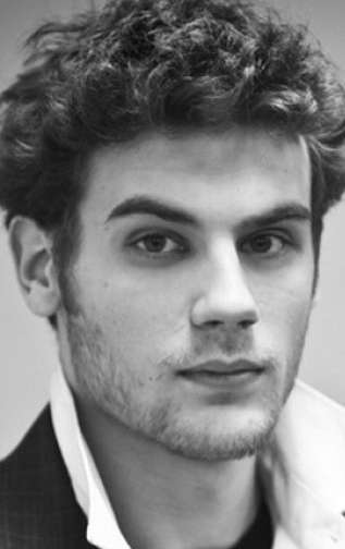 Актер Дмитрий Ендальцев