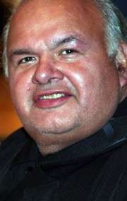 Актер Гэри Фармер