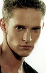 Актер Алексей Елистратов