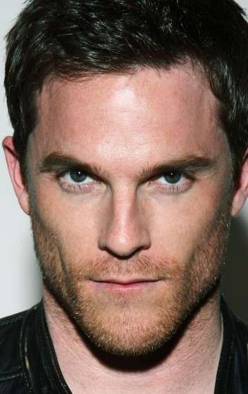 Актер Майк Дойл