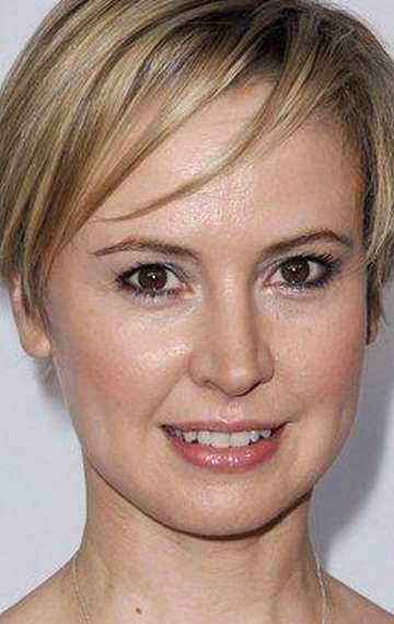 Фото Кэролайн Карвер