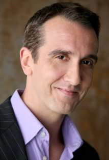 Актер Джон Колелла