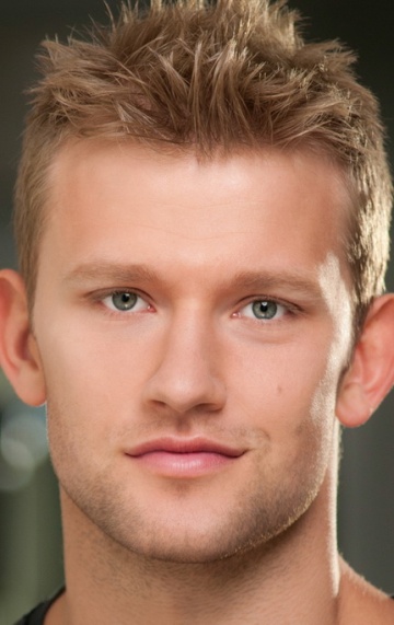 Актер Антон Наринский