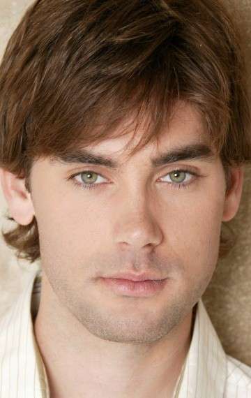 Актер Дрю Фуллер