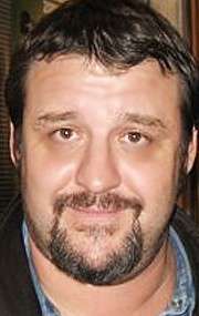 Актер Гай Леклюиз