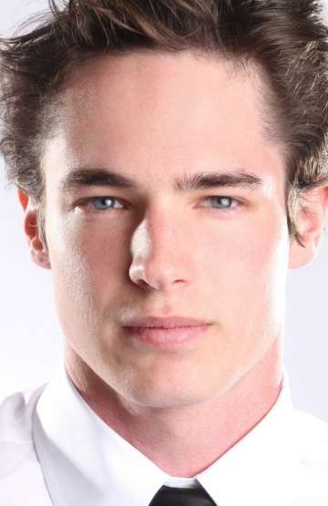 Актер Риз Мишлер