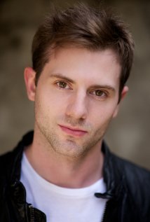 Актер Chris Chisem