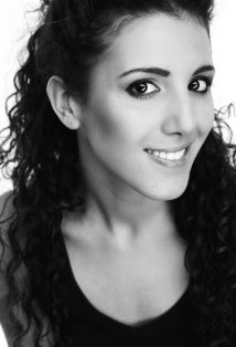 Актер Сара Харрисон