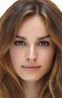 Актер Касия Смутняк