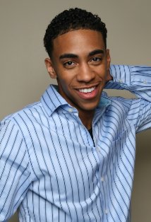 Актер Линн Эндрюс III