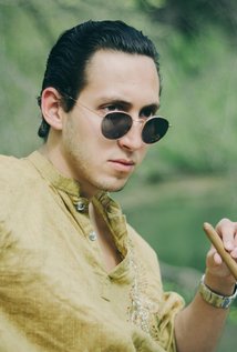 Актер Дерек Зузунага