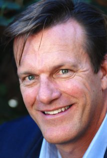 Актер Боб Кэй