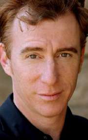 Актер Стивен Кеарин