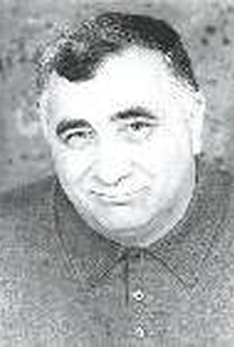 Актер Тедди Колука