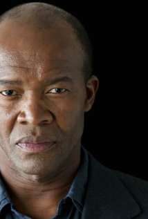 Актер Леон Эддисон Браун