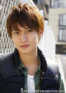 Актер Синпэй Такаги