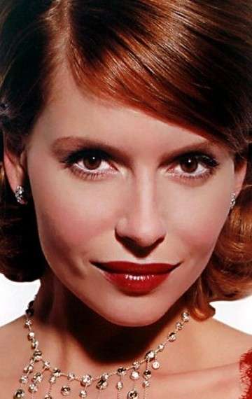 Актер Любовь Толкалина