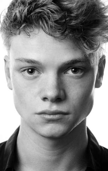 Актер Том Рис Харрис