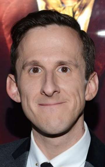 Актер Адам Браун