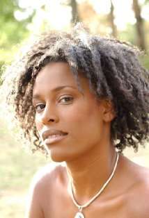 Актер Сандра Нкаке