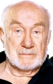 Актер Эспен Скьонберг