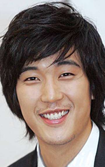 Актер Кан Кён Чжун