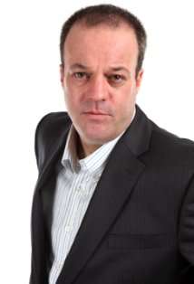 Актер Брюс Блэйн