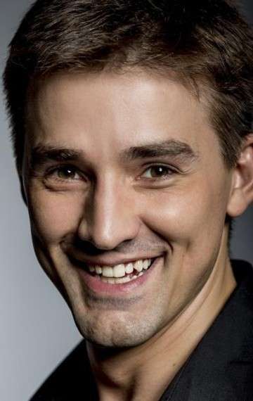 Актер Михаил Данилюк