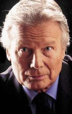 Актер Жан Пиа