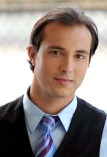 Актер Эдди Саласар