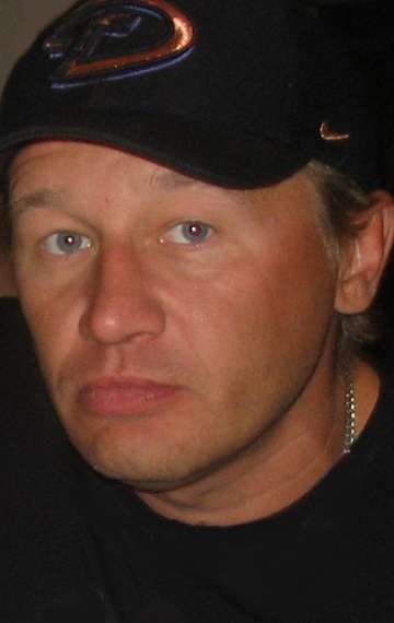 Актер Олег Фомин