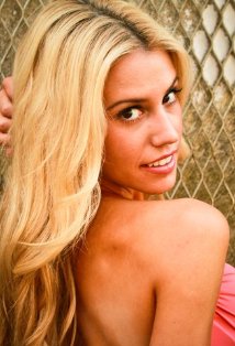 Актер Лорен Александра